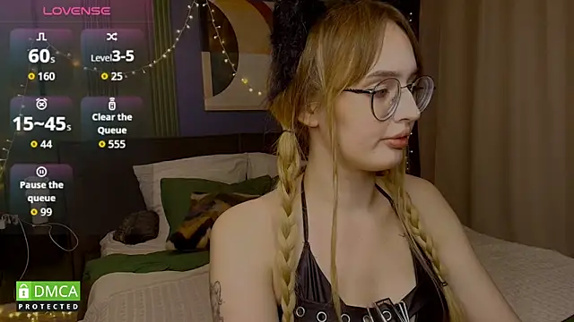 AdeLuna online show from 02-08-26, 09:23