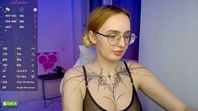 Snapshot of AdeLuna chatting on 05-01-26, 09:09 AdeLuna online show from 05-01-26, 09:09
