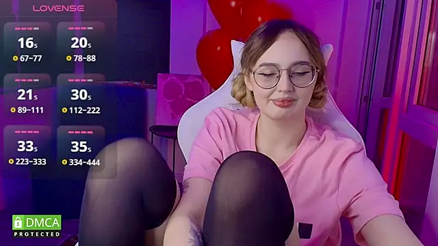 AdeLuna online show from 02-12-26, 05:56