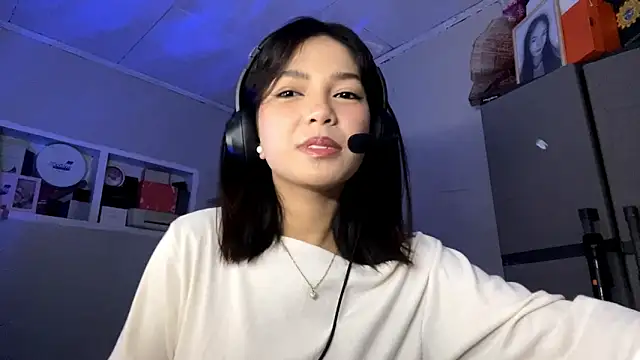 Snapshot of ConstancePorrini chatting on 02-05-26, 10:22 ConstancePorrini online show from 02-05-26, 10:22