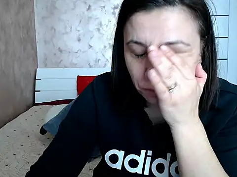 LorraGrey online show from 03-18-26, 06:49