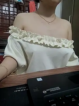 NinaKey online show from 07-18-26, 03:42