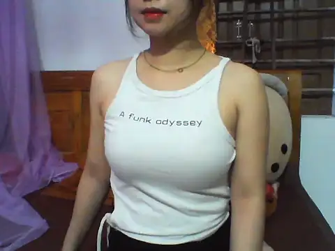 NinaKey online show from 04-04-26, 04:19