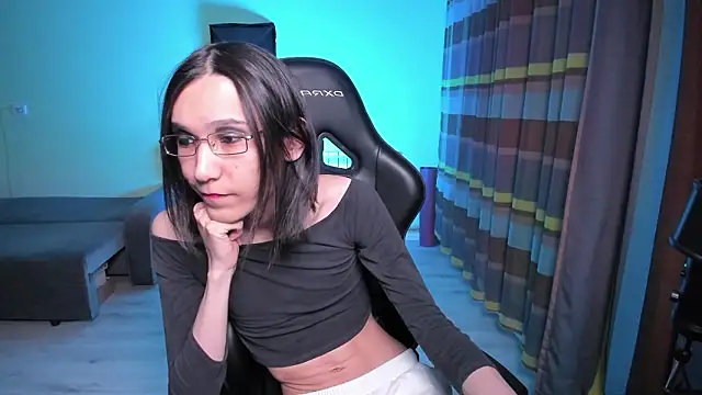 Snapshot of alison_marlowe chatting on 02-14-26, 07:58 alison marlowe online show from 02-14-26, 07:58