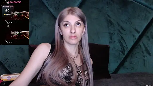 Snapshot of LannaQuinn chatting on 04-24-26, 02:57 LannaQuinn online show from 04-24-26, 02:57
