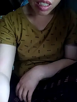 hot-luna- online show from 04-13-26, 10:08