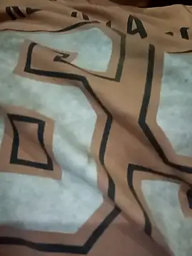 hot-luna- online show from 04-17-26, 09:06