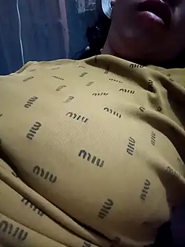 hot-luna- online show from 04-13-26, 10:14