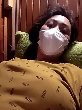 hot-luna- online show from 04-04-26, 10:05