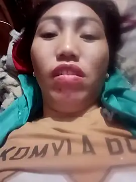 Snapshot of hot-luna- chatting on 02-13-26, 12:27 hot-luna- online show from 02-13-26, 12:27