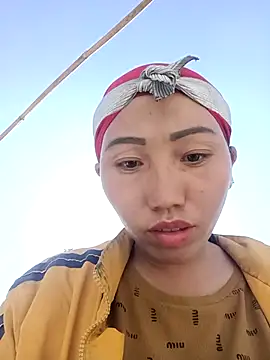 Snapshot of hot-luna- chatting on 02-05-26, 07:37 hot-luna- online show from 02-05-26, 07:37