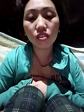 Snapshot of hot-luna- chatting on 02-23-26, 01:01 hot-luna- online show from 02-23-26, 01:01