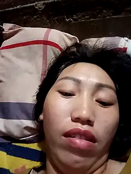 Snapshot of hot-luna- chatting on 02-18-26, 11:34 hot-luna- online show from 02-18-26, 11:34