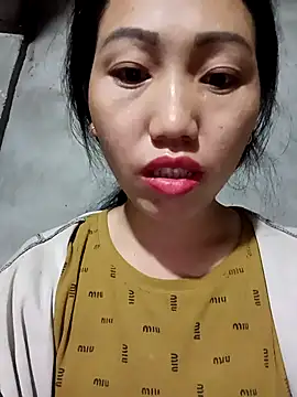 Snapshot of hot-luna- chatting on 02-19-26, 11:45 hot-luna- online show from 02-19-26, 11:45