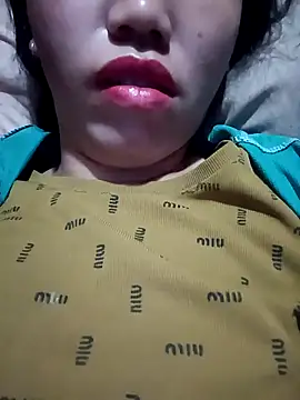 Snapshot of hot-luna- chatting on 02-21-26, 09:50 hot-luna- online show from 02-21-26, 09:50