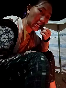 Snapshot of hot-luna- chatting on 02-19-26, 11:40 hot-luna- online show from 02-19-26, 11:40