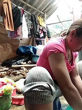 Snapshot of Bella-222 chatting on 04-13-26, 04:16 Bella-222 online show from 04-13-26, 04:16