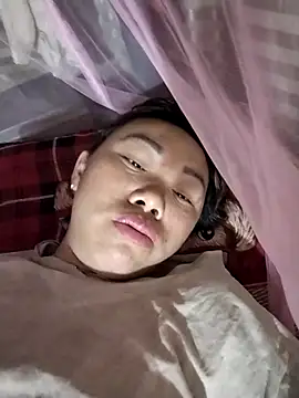 Snapshot of Bella-222 chatting on 04-13-26, 11:09 Bella-222 online show from 04-13-26, 11:09