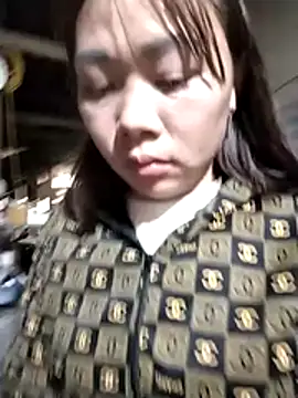 Snapshot of Bella-222 chatting on 03-28-26, 03:18 Bella-222 online show from 03-28-26, 03:18