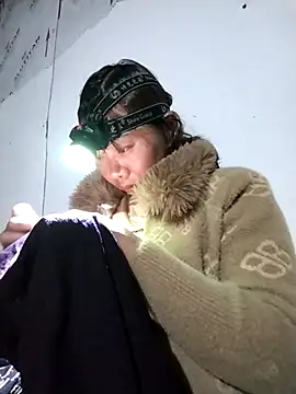 Snapshot of Bella-222 chatting on 03-08-26, 02:09 Bella-222 online show from 03-08-26, 02:09