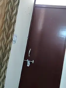 Snapshot of simran_sharma01 chatting on 02-13-26, 06:24 simran sharma01 online show from 02-13-26, 06:24