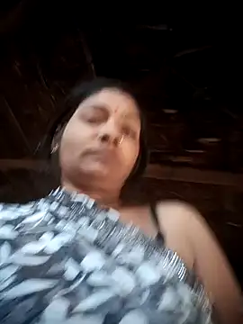 Snapshot of Hotty_raghni chatting on 02-15-26, 03:18 Hotty raghni online show from 02-15-26, 03:18