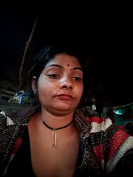 Snapshot of Hotty_raghni chatting on 02-14-26, 01:39 Hotty raghni online show from 02-14-26, 01:39