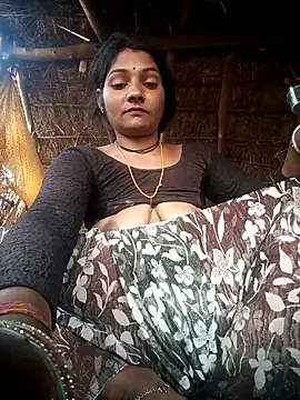 Snapshot of Hotty_raghni chatting on 03-02-26, 03:18 Hotty raghni online show from 03-02-26, 03:18