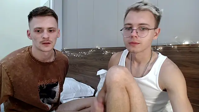 Snapshot of NikiKerryCum chatting on 02-02-26, 12:48 NikiKerryCum online show from 02-02-26, 12:48