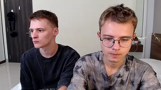 NikiKerryCum online show from 04-18-26, 09:44