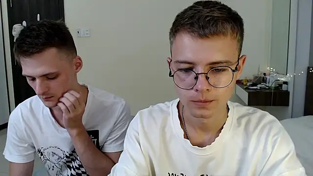 NikiKerryCum online show from 04-30-26, 12:23