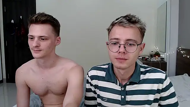 Snapshot of NikiKerryCum chatting on 03-19-26, 10:59 NikiKerryCum online show from 03-19-26, 10:59