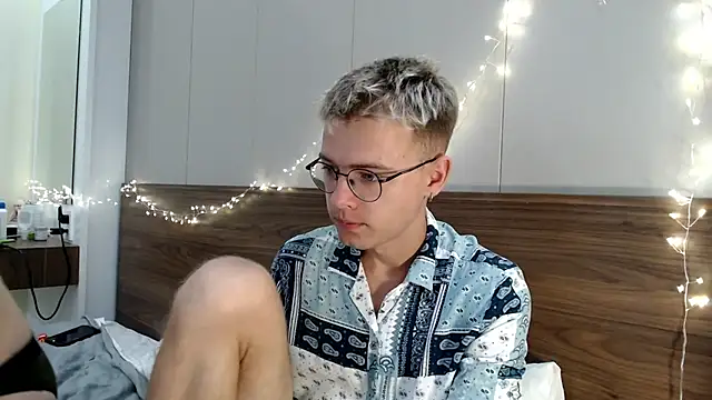 Snapshot of NikiKerryCum chatting on 03-01-26, 01:55 NikiKerryCum online show from 03-01-26, 01:55