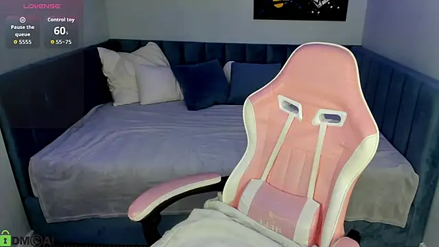 Stella Lee online show from 03-05-26, 10:23