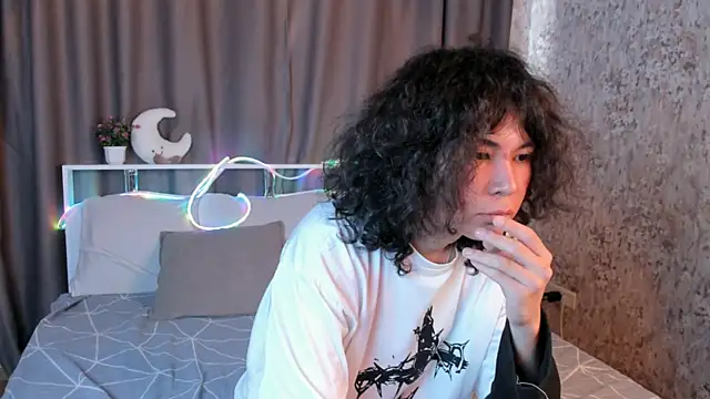 Gentle Flash online show from 06-26-26, 01:06
