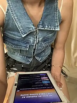 Snapshot of HEENA-STRIP chatting on 02-24-26, 07:20 HEENA-STRIP online show from 02-24-26, 07:20