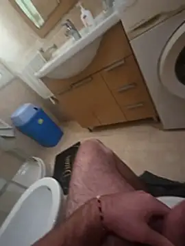 Snapshot of Heyyo3 chatting on 02-22-26, 09:33 Heyyo3 online show from 02-22-26, 09:33