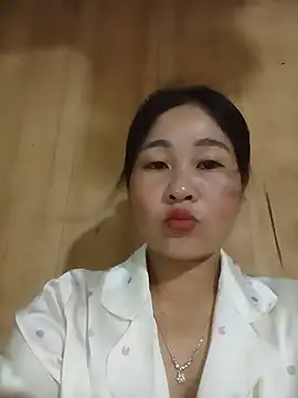 Snapshot of Dunk-namic chatting on 05-27-26, 01:29 Dunk-namic online show from 05-27-26, 01:29
