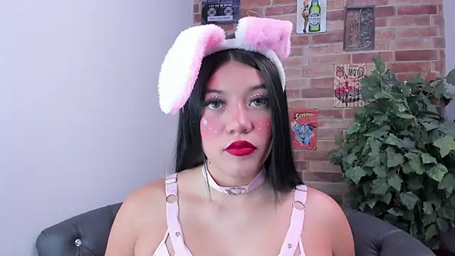 Snapshot of foxy_vera chatting on 07-22-26, 11:01 foxy vera online show from 07-22-26, 11:01