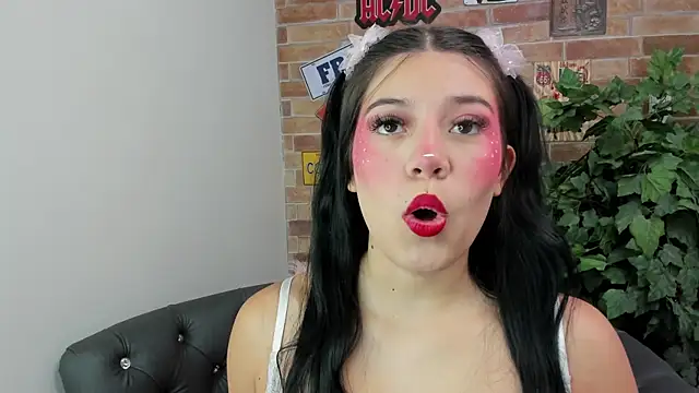 Snapshot of foxy_vera chatting on 05-04-26, 11:02 foxy vera online show from 05-04-26, 11:02