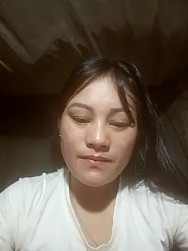 Snapshot of Momo-biki chatting on 05-07-26, 09:18 Momo-biki online show from 05-07-26, 09:18