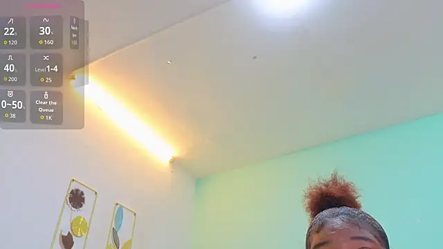 DanielaGil7 online show from 03-31-26, 12:07