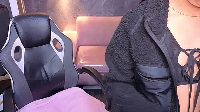 Sophie jones b online show from 04-09-26, 12:33