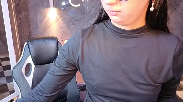 Sophie jones b online show from 04-10-26, 12:23