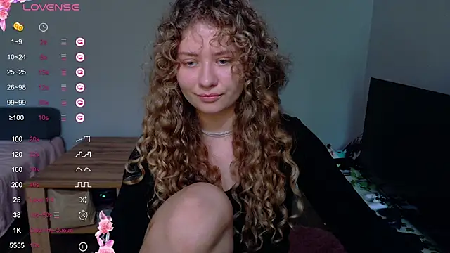 Snapshot of Milounee chatting on 07-04-26, 08:10 Milounee online show from 07-04-26, 08:10