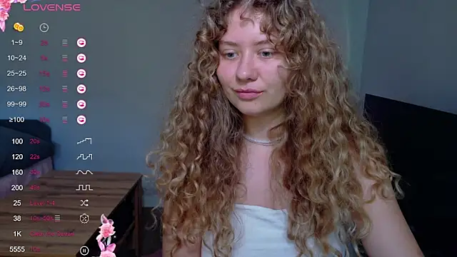 Snapshot of Milounee chatting on 07-01-26, 06:03 Milounee online show from 07-01-26, 06:03