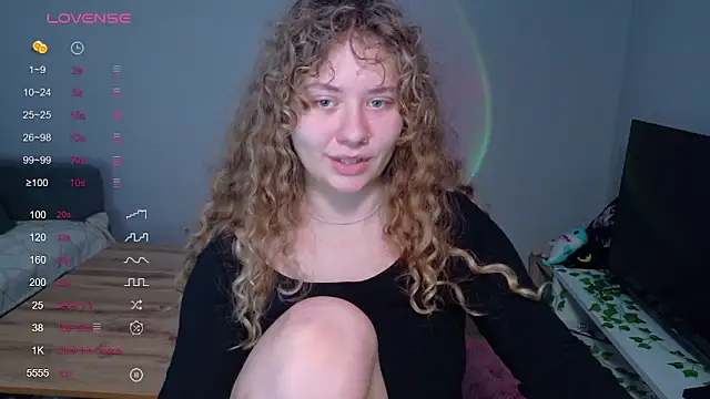 Snapshot of Milounee chatting on 06-01-26, 10:48 Milounee online show from 06-01-26, 10:48