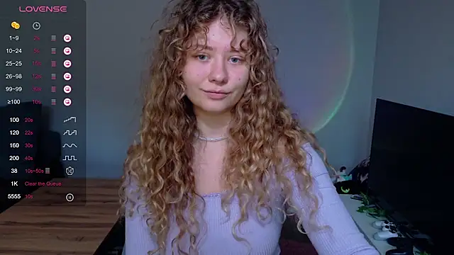 Snapshot of Milounee chatting on 07-11-26, 08:14 Milounee online show from 07-11-26, 08:14