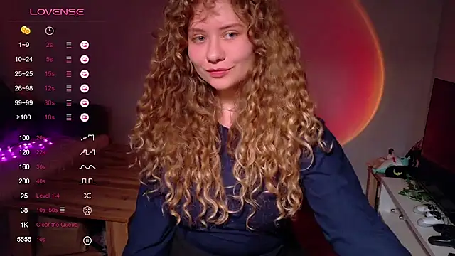 Snapshot of Milounee chatting on 06-19-26, 04:24 Milounee online show from 06-19-26, 04:24