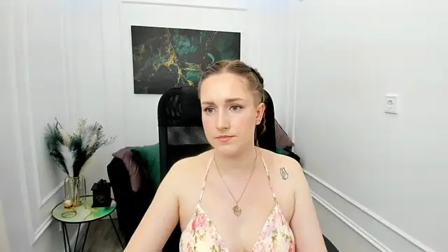 Snapshot of CaseyTerini chatting on 06-11-26, 04:20 CaseyTerini online show from 06-11-26, 04:20